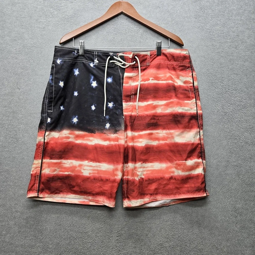 American Eagle Outfitters Men Swimwear L/G Red Board Shorts Graphic Patriotic